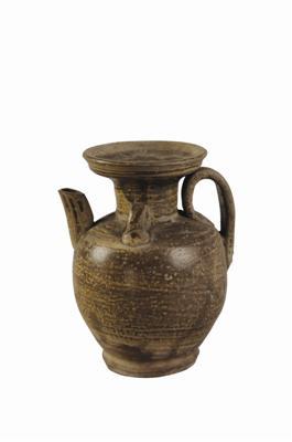 图1图2执壶古称"注子",出现于唐代中晚期,是唐宋时期瓷器的重要品种之
